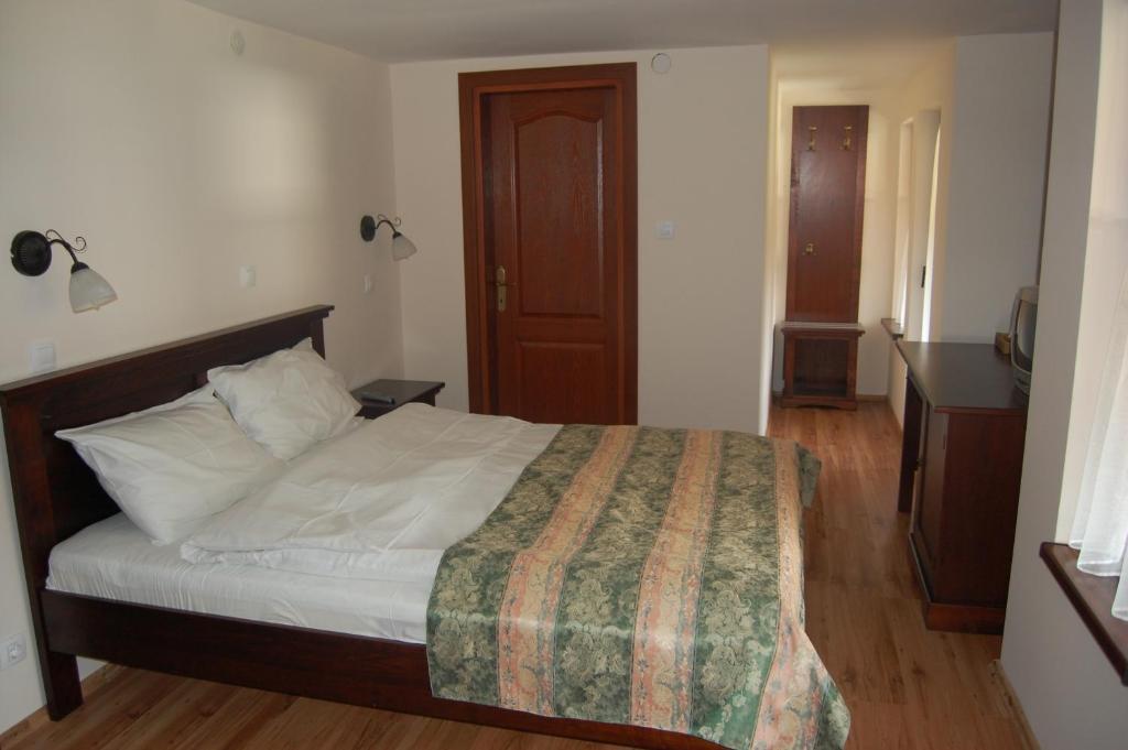 Complexul Turistic Cheile Butii Hotel Cîmpu lui Neag Room photo