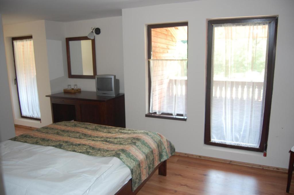 Complexul Turistic Cheile Butii Hotel Cîmpu lui Neag Room photo
