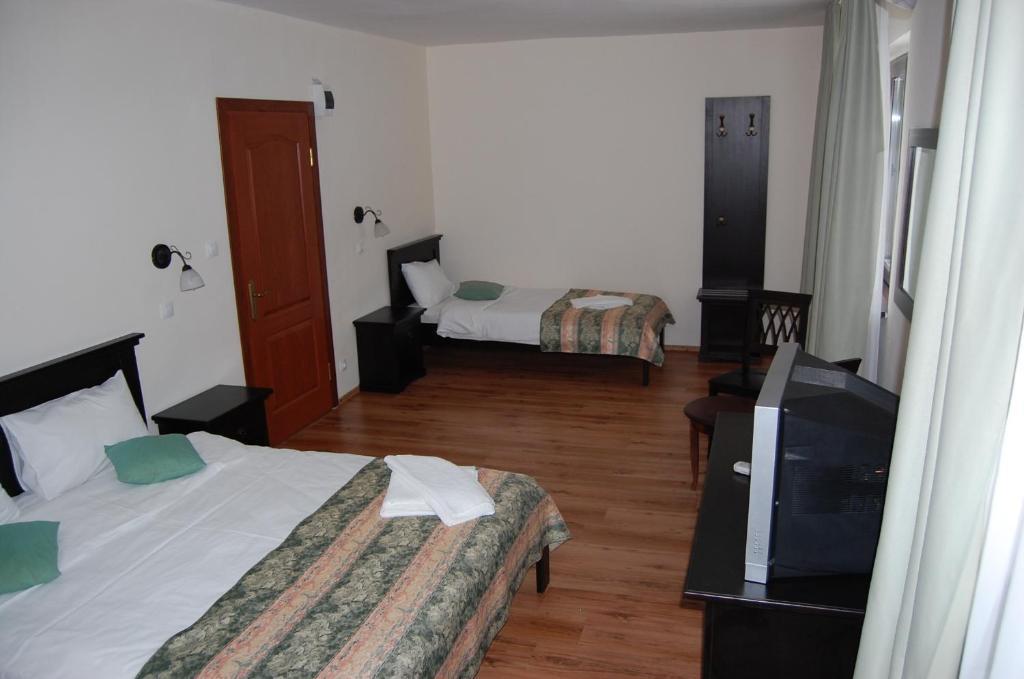 Complexul Turistic Cheile Butii Hotel Cîmpu lui Neag Room photo