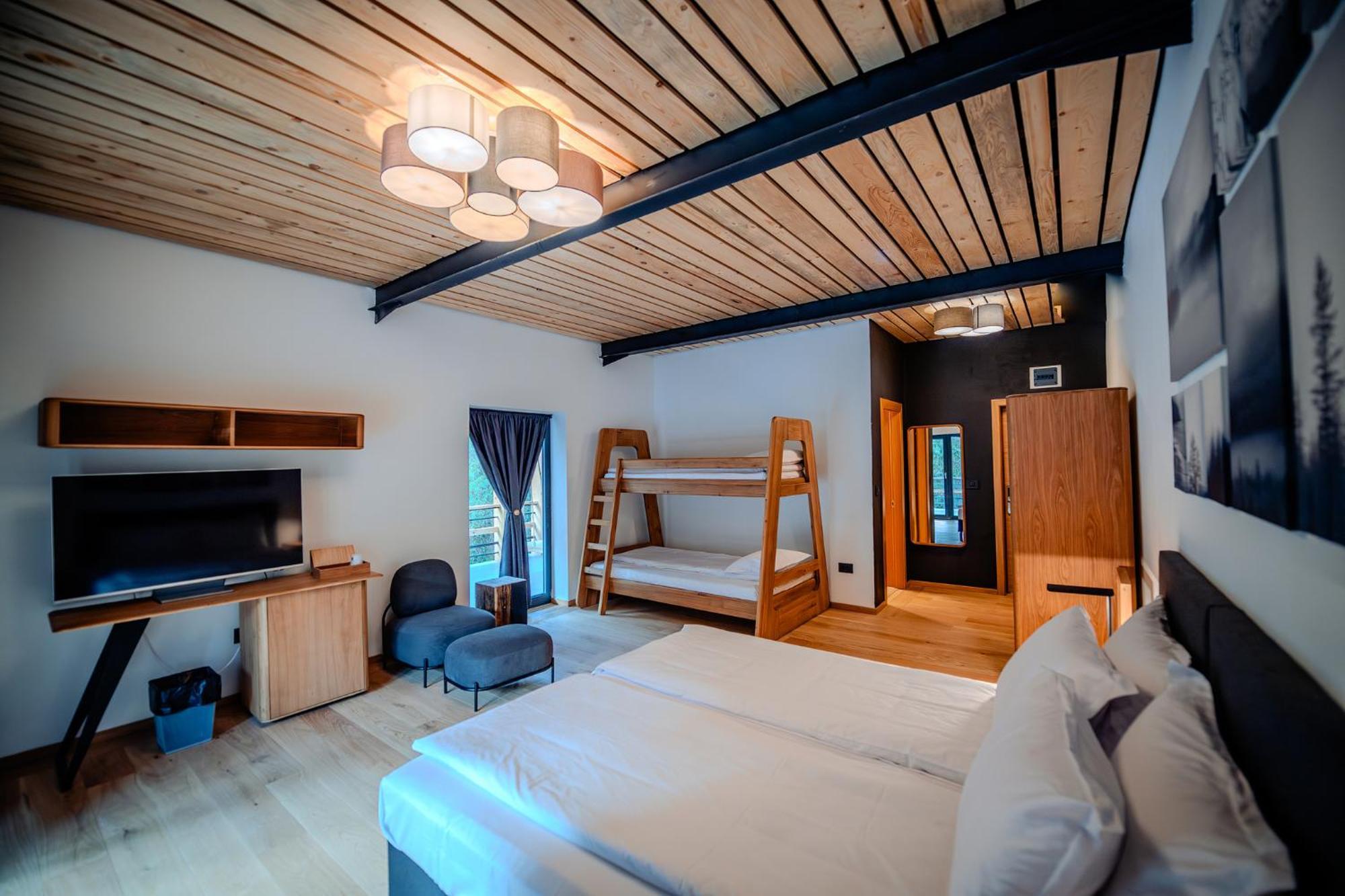 Complexul Turistic Cheile Butii Hotel Cîmpu lui Neag Exterior photo